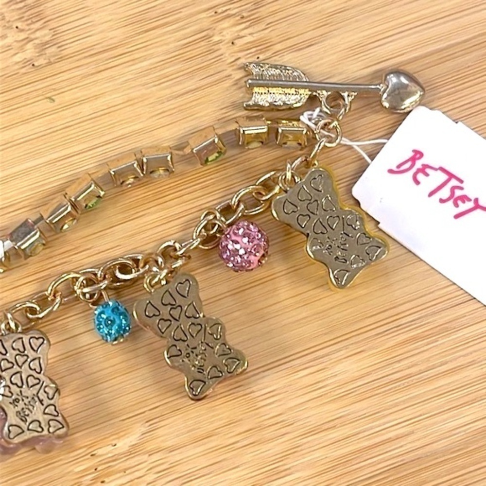 Brand New Betsey Johnson Pastel Gummy Bear Rhinestone Gold Tone Charm Bracelet - Picture 8 of 15